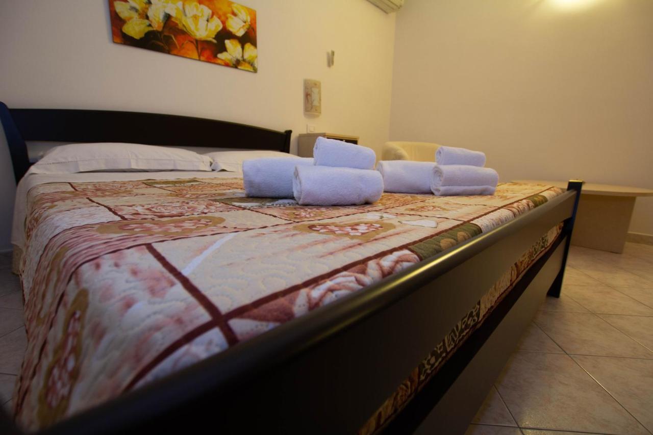 Noto Bedda Bed&Breakfast Ngoại thất bức ảnh